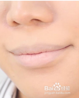 新手要怎样才能画出干净的红唇妆