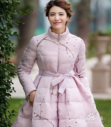 红妆映雪 分外妖娆