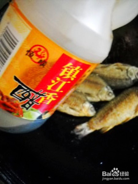 萝卜炖鲫鱼的做法