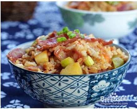 彩虹帽教你用煲仔饭机做香肠煲仔饭