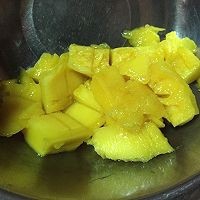 分享乐优皇茶杨枝甘露的做法步骤