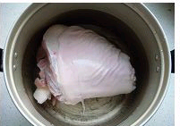 既解馋又美容的冰糖肘子