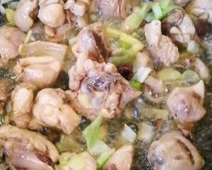 南瓜山药炖鸡腿的做法