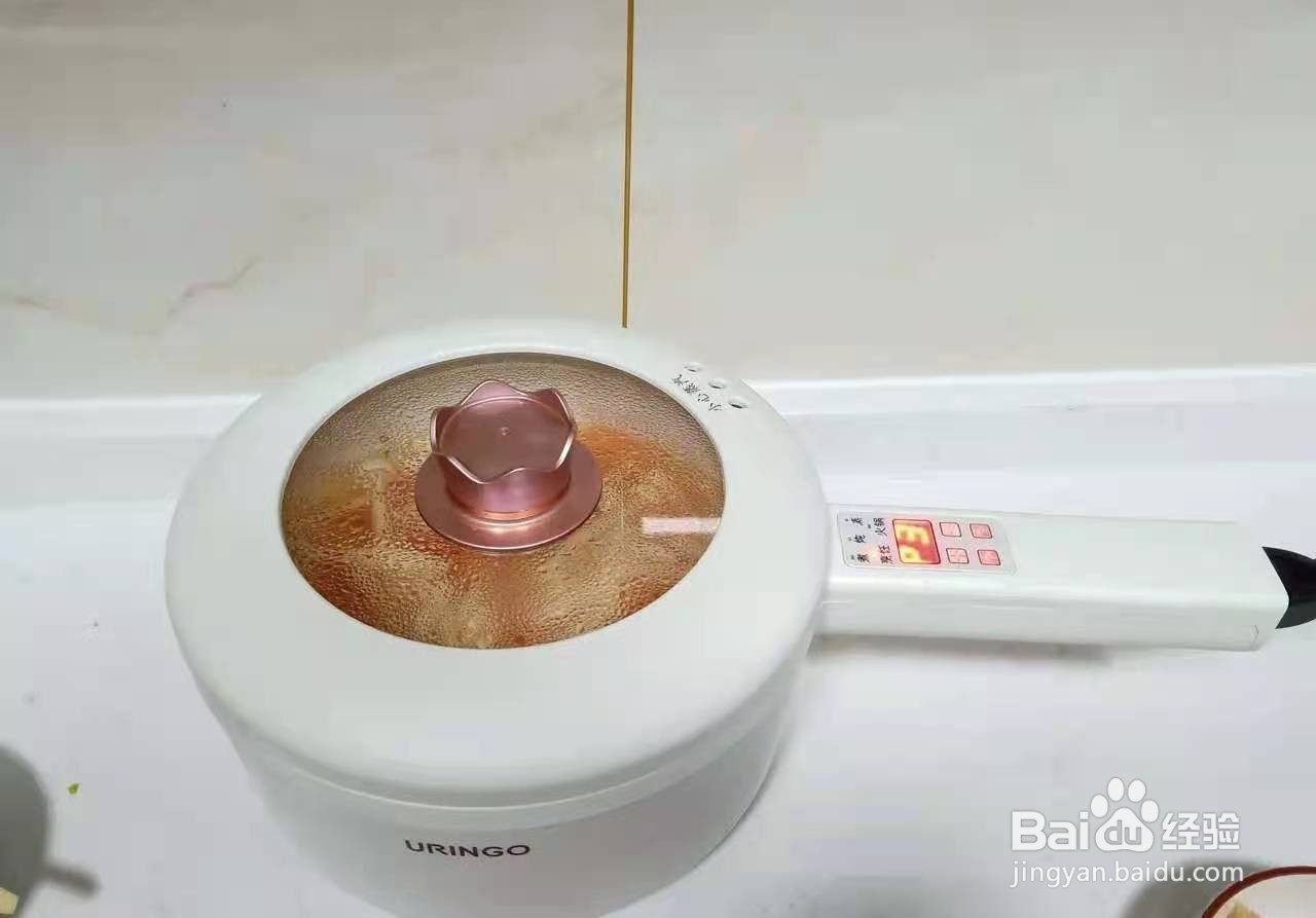 木鱼花菌菇粉丝煲的做法