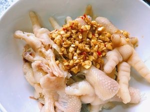 蒜香无骨凤爪的做法