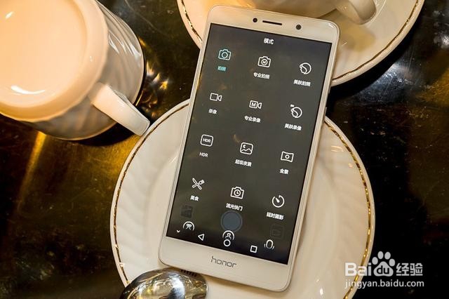 华为荣耀畅玩6X,玩起单反模式不服不行