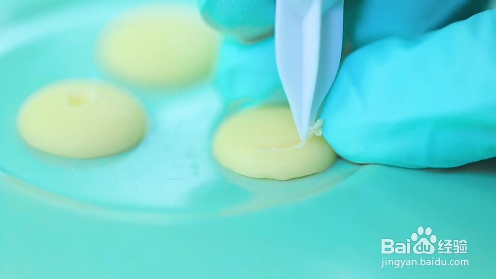 怎么diy圣诞气息的纸杯蛋糕