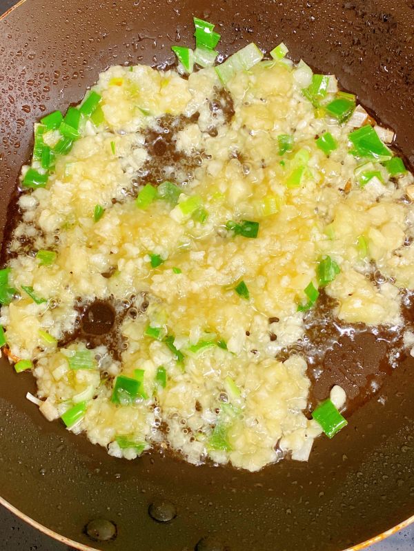 蒜蓉粉丝蒸扇贝肉