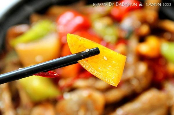 时蔬干锅辣鸭#食光社干锅鸭#