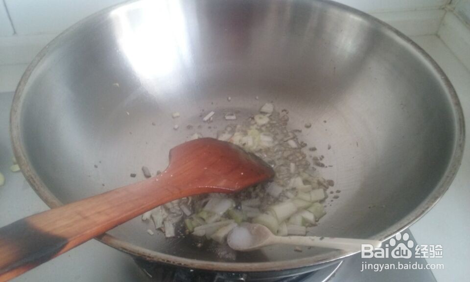 西红柿炒鸡蛋的做法