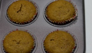 胡萝卜蛋糕杯制作的步骤