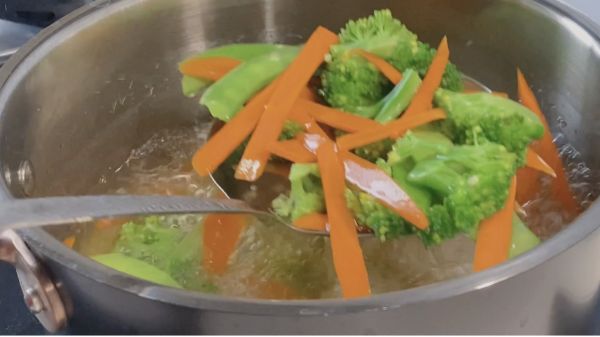 西兰花牛排沙拉