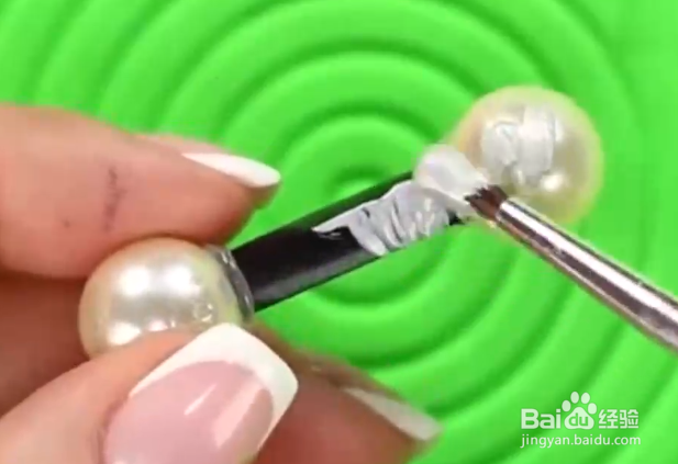 如何给芭比娃娃制作健身器材