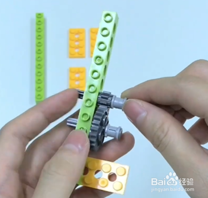 如何使用wedo2.0搭建陀螺发射器