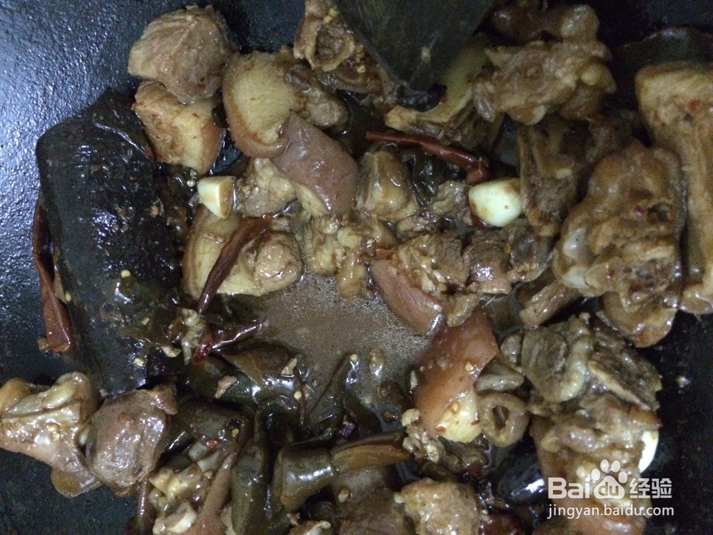 海带炒五花肉怎么炒？