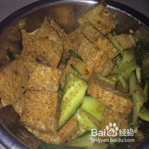 面筋黄瓜凉拌菜