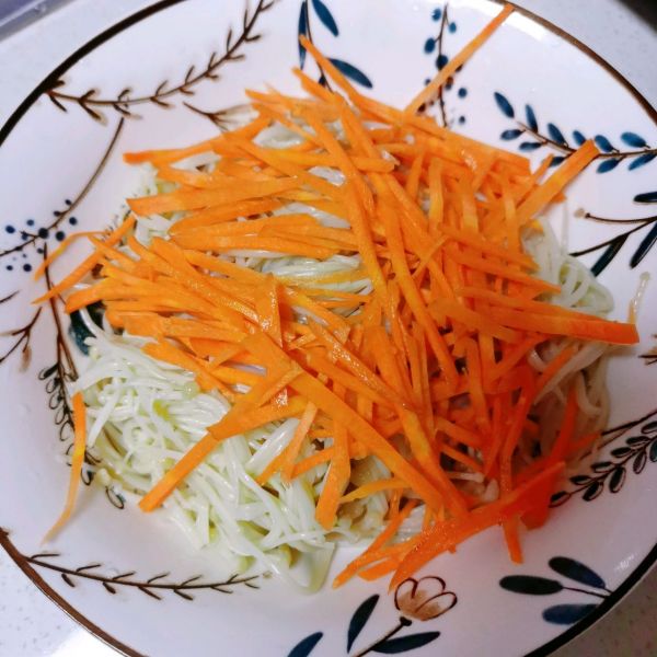 超级减脂凉拌金针菇