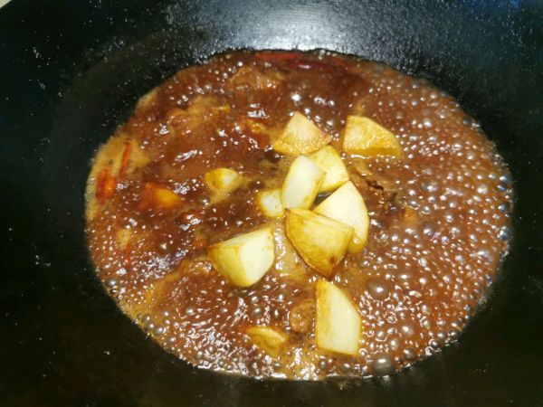 红烧排骨烧土豆