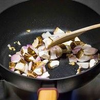 不点外卖146--南瓜排骨香菇焖饭
