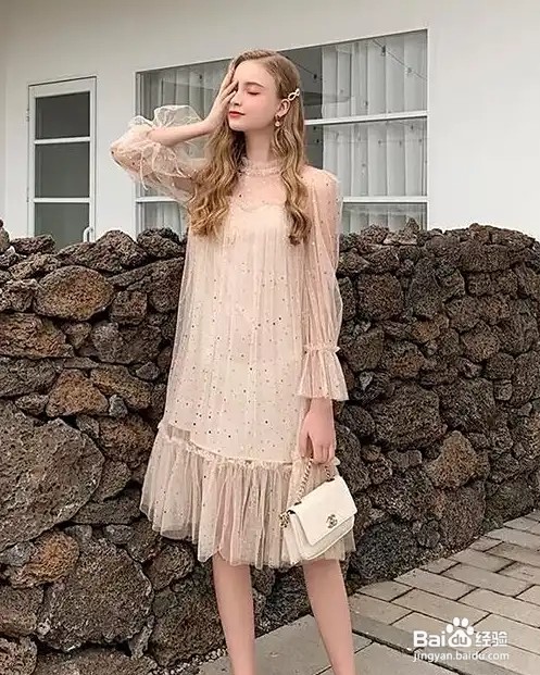 人像摄影穿什么颜色的裙子最有气质？