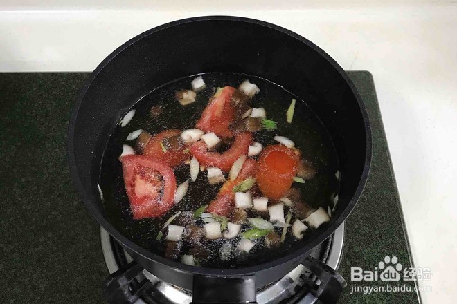 番茄蘑菇汤面的做法