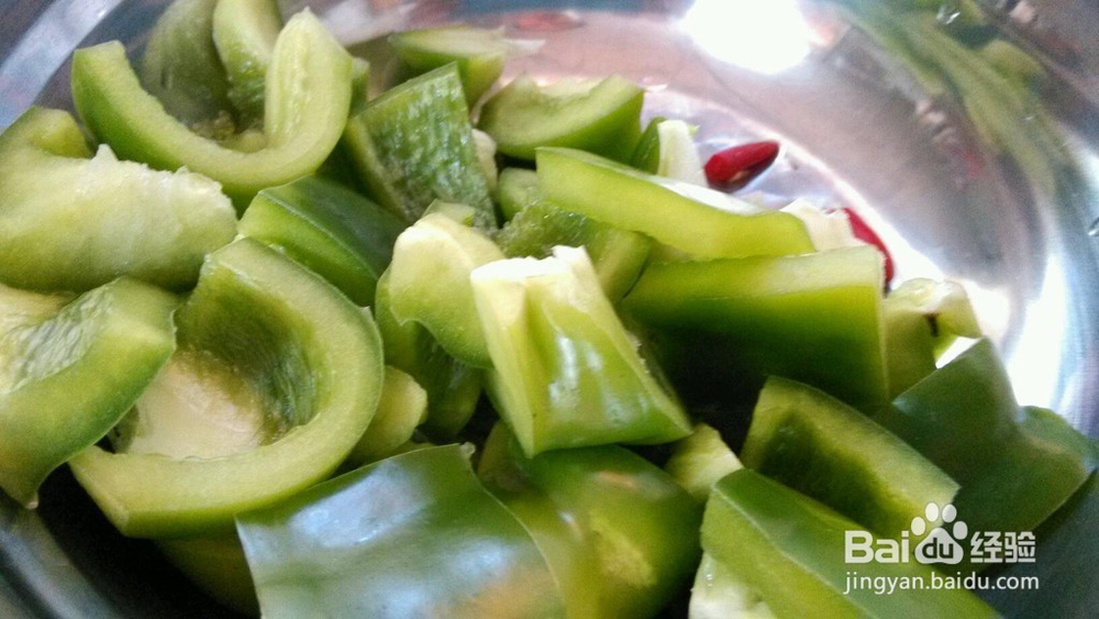 青椒红烧鸡爪的制作方法