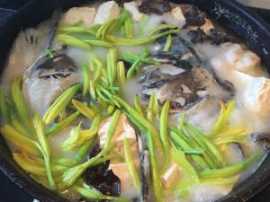 鱼头炖豆腐家常做法详细教程讲解分析~