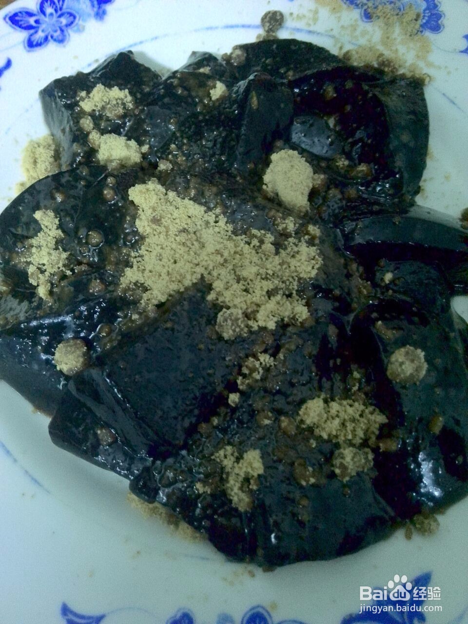 自制清凉解暑的黑凉粉