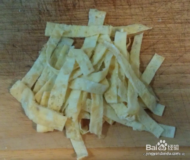 变出美味－－蛋皮肉丝炒水芹