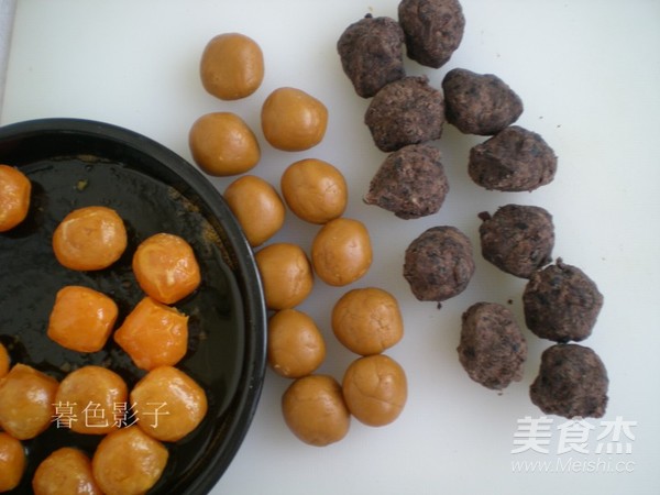 广式咸蛋黄月饼