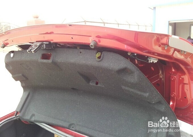 科鲁兹后备箱开关手抠失灵牌照灯不亮后更换