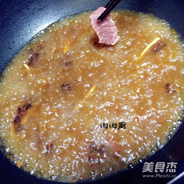 正宗四川家常菜水煮牛肉肉肉厨