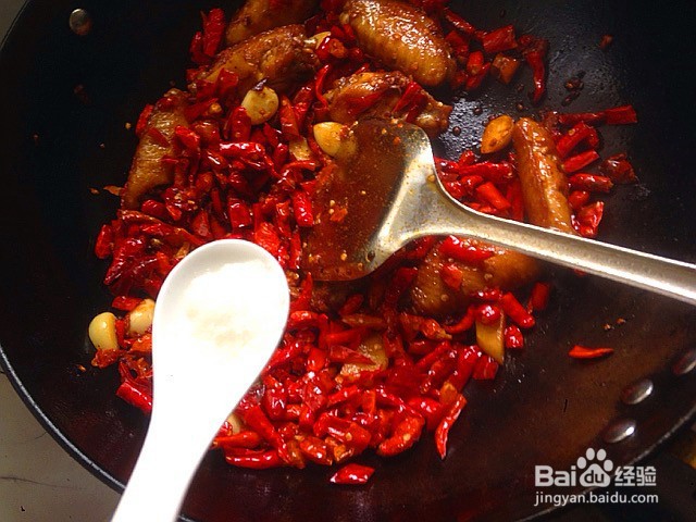 干锅鸡翅的做法