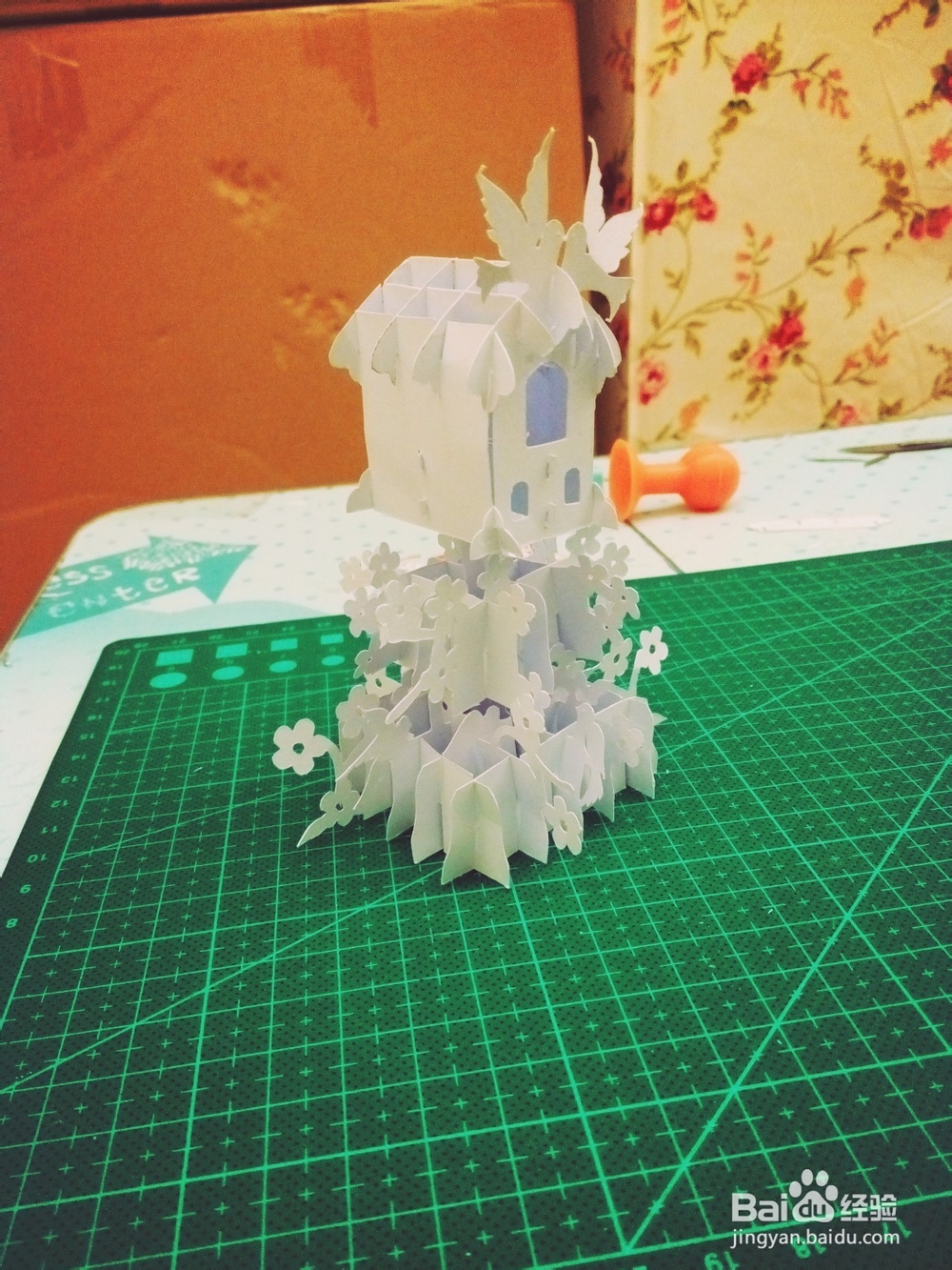 DIY手工剪纸3D立体鸟屋
