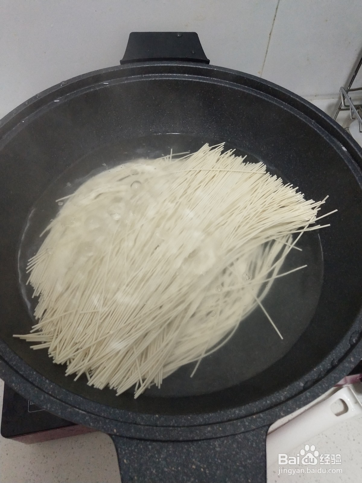 菠菜鸡蛋面怎么做？