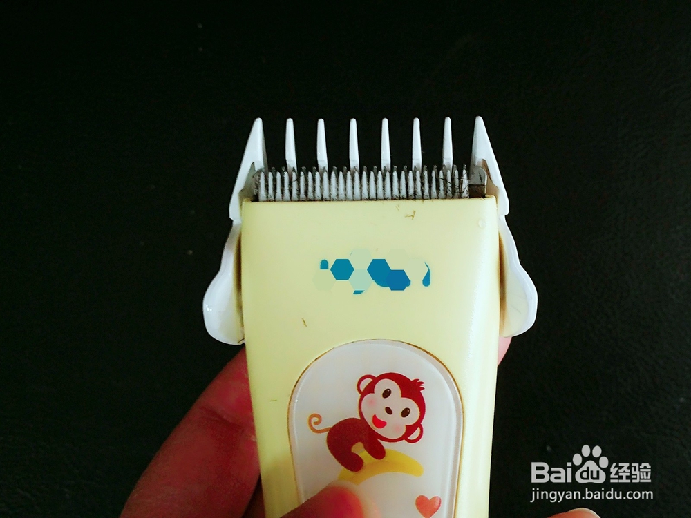 婴儿理发器怎么用