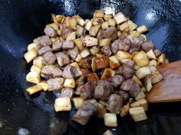 黑椒杏鲍菇牛肉粒