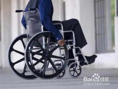 颈椎酸疼难忍,一个小动作就能治