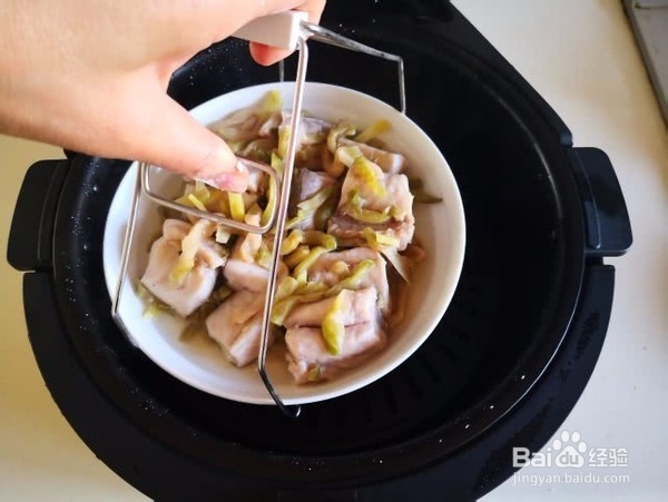 榨菜蒸鱼块怎么做