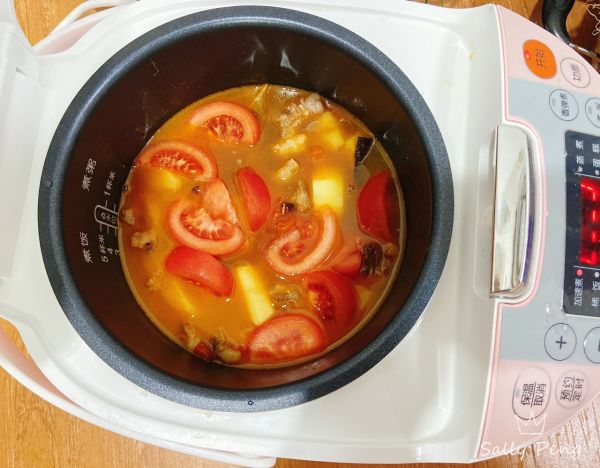 西红柿土豆牛腩