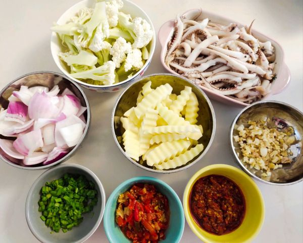 香辣干锅鱿鱼须