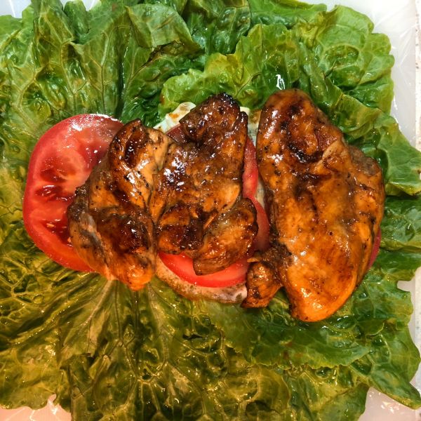 生菜鸡胸肉汉堡