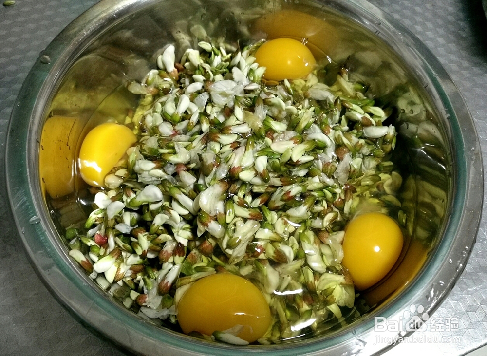 好吃不腻的槐花鸡蛋饼
