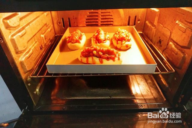 家庭自制芝士小龙虾热狗面包