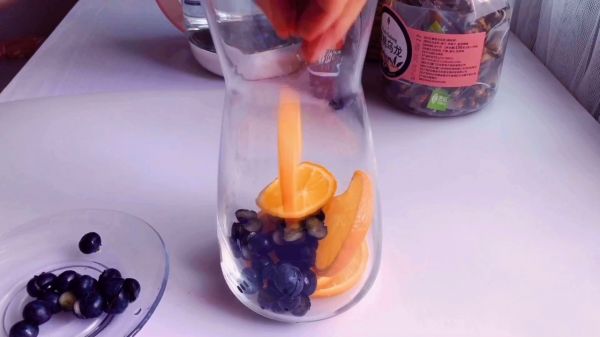 乌龙蜜桃简单治愈作