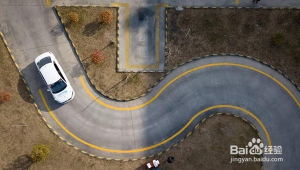 如何练好科目二中的曲线行驶？