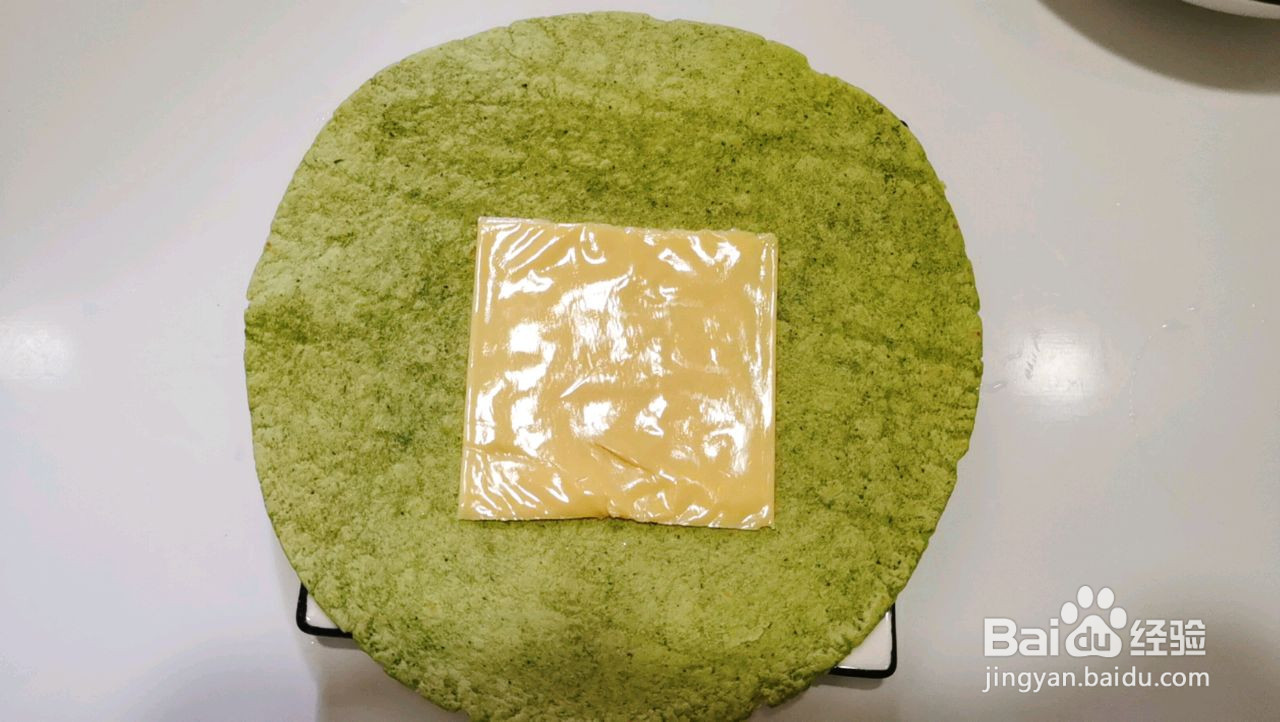 芝士虾仁滑蛋卷饼的做法