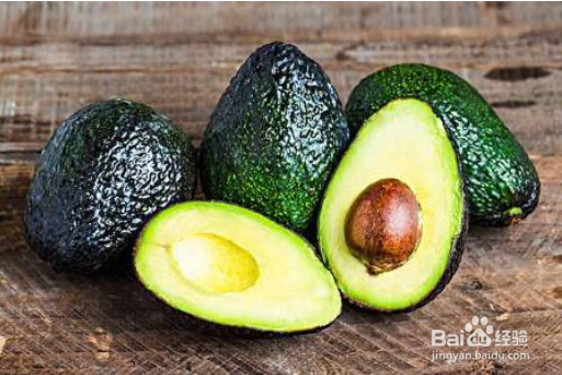怎么挑选新鲜品质好的牛油果