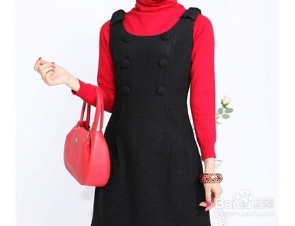 黑色背心裙如何搭配