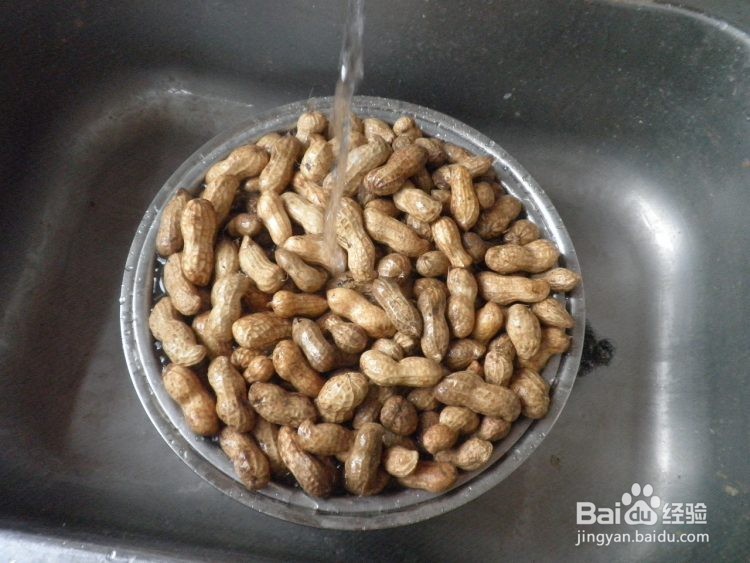 盐煮花生怎么做